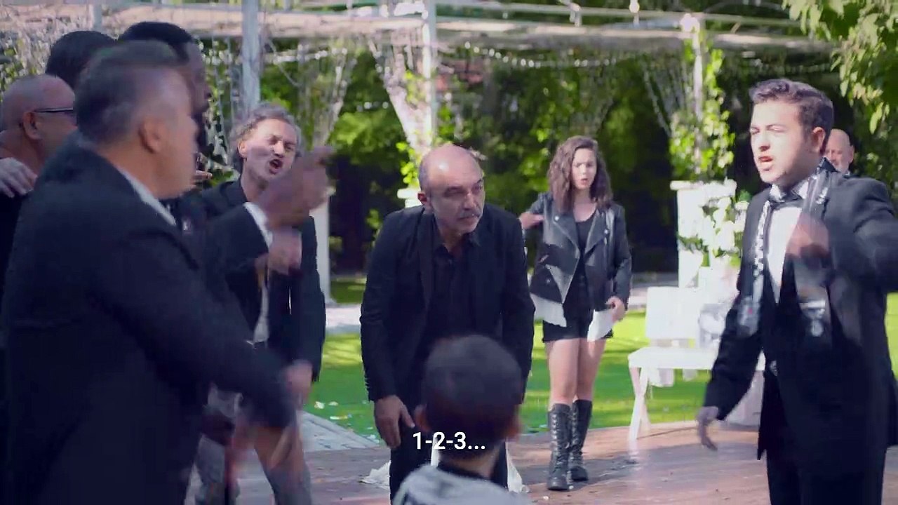 Askin Saati 19:03 - Trailer (Deutsche UT) HD