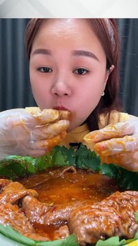 고기와 쇠고기 조리법을 먹는 요리, 烹饪吃肉和牛肉食谱, cooking eating meat beef recipe #trending #viralAre you a meat lover looking for some delicious recipes featuring mutton and beef? Look no further! Our video will show you how to prepare and enjoy some of the most mouth-wate