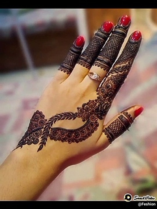 Stylish mehndi design 2023