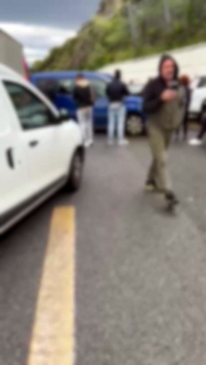 Incidente maxi tamponamento A2
