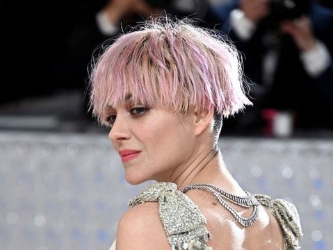 Après avoir surpris tout le monde au Met Gala, Marion Cotillard poste une photo sur Instagram et se fait démolir !