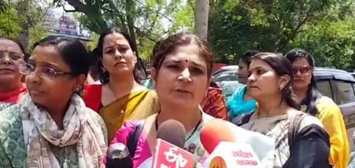 समलैंगिक विवाह मामले पर बढ़ा विरोध, महिलाएं बोलीं-यह देश की संस्कृति के खिलाफ