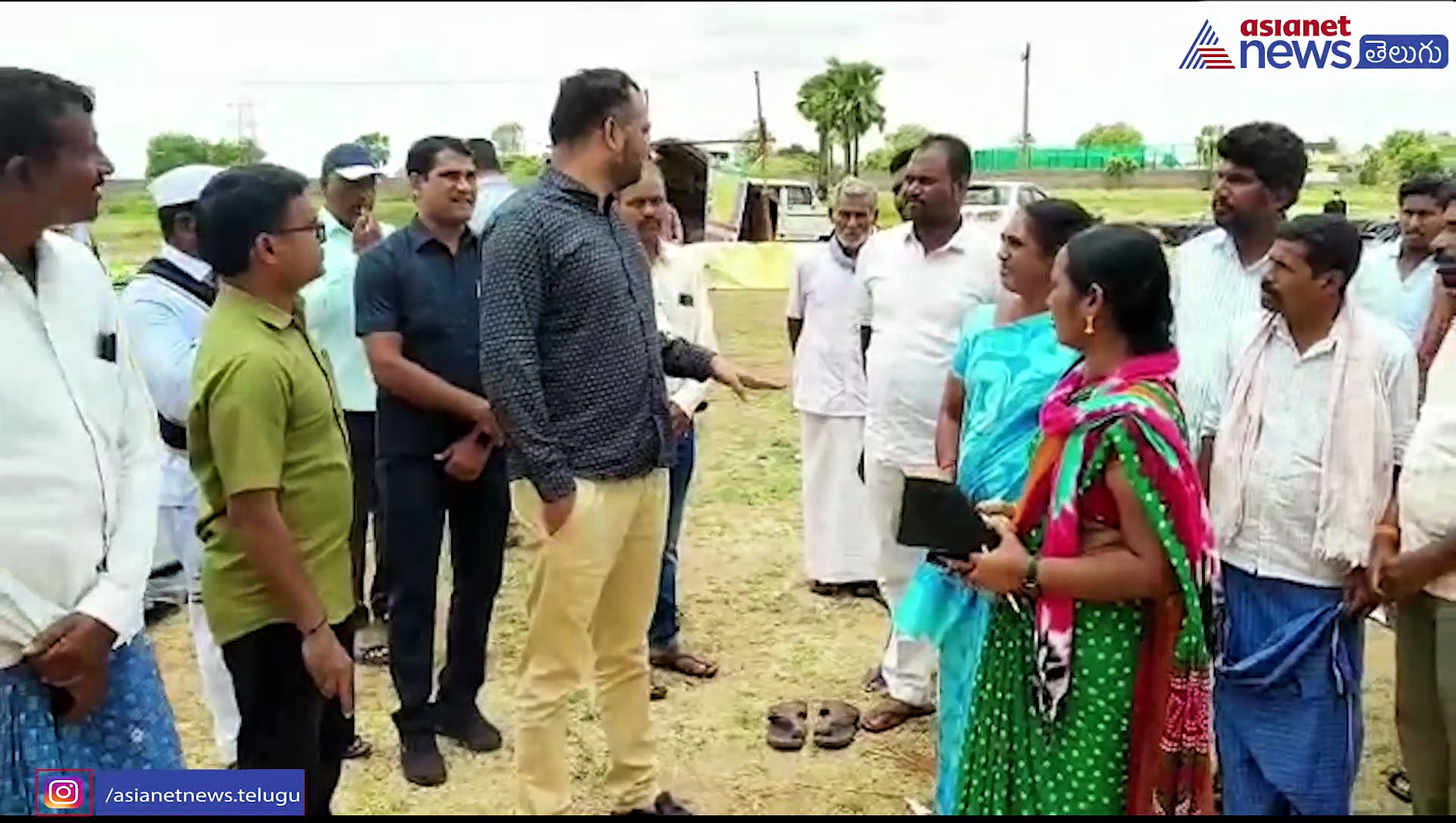 తడిసిన ప్రతి గింజను ప్రభుత్వమే కొనుగోలు చేస్తుంది : కరీంనగర్ కలెక్టర్ కర్ణ 