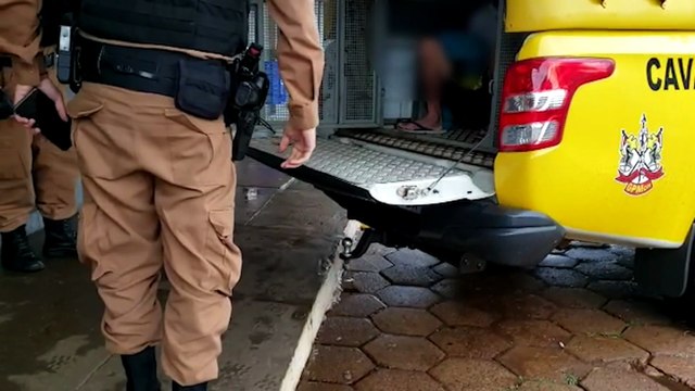 Homem que era procurado pela justiça em razão de incêndio e ameaça é detido pela PM