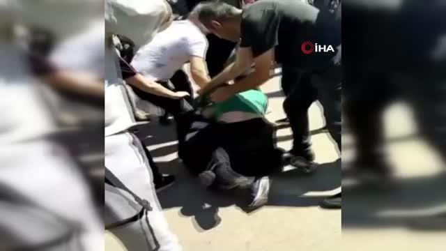 Antalya'da bıçaklı kadın mahalleliyi canından bezdirdi