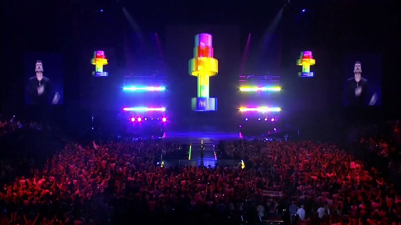 George Michael interprète son tube "Freedom! '90" en live (2005)