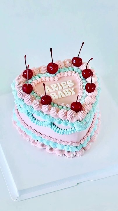 Amazing cake  #heartshapedcake #heartcake