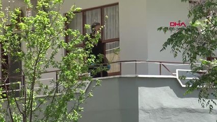 ELBİSE DOLABINDA CANSIZ BEDENİ BULUNDU, CİNAYET ŞÜPHELİSİ OĞLU ARANIYOR