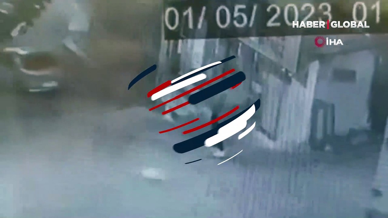 Beyoğlu’nda film gibi hırsızlık kamerada: Çalıştığı iş yerini soydu, ihbarı yapan kişi hırsız çıktı