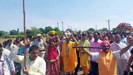 कलश यात्रा में गूंजे जयकारे, माहौल हुआ धर्ममय