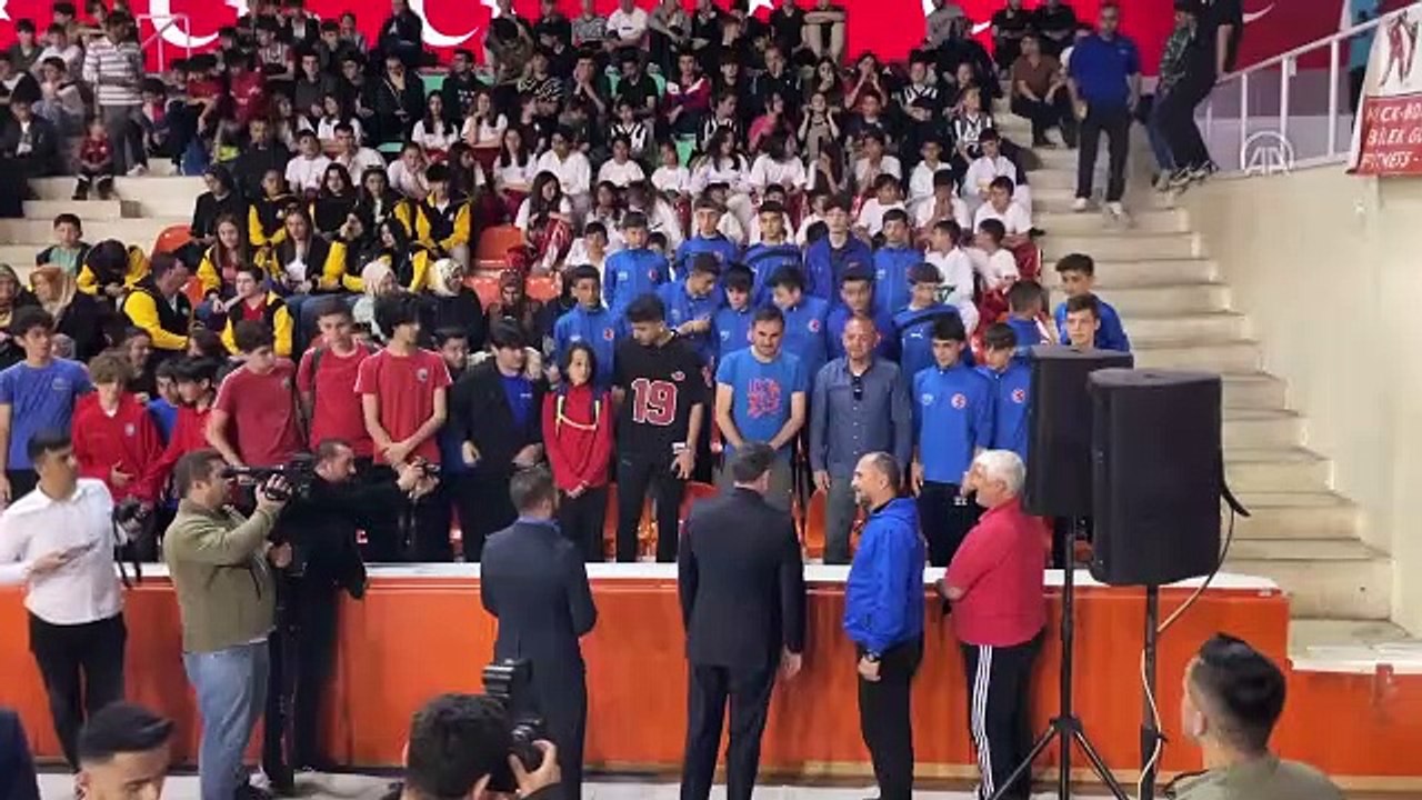 Gençlik ve Spor Bakanlığından spor kulüplerine 7 milyon liralık destek