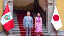 Canciller japonés llega a Perú para conmemorar los 150 años de relación diplomática