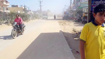 सड़कों पर उड़ती धूल, शहर मेंं बढ़े सांस और सिलिकोसिस रोगी
