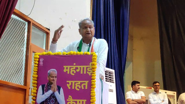 Video...मुख्यमंत्री ने नगर निगम महंगाई राहत कैंप का निरीक्षण किया