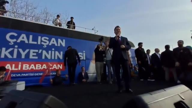 Babacan Kadıköy'den Erdoğan'a Seslendi: Biraz Yavaş. Ülkeyi Yayık Ayranına Çevirdiniz