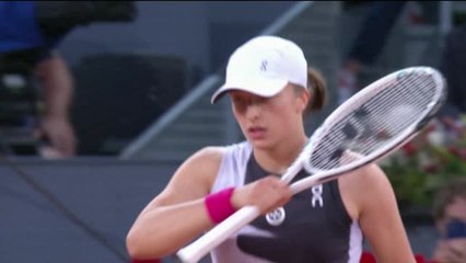 Madrid - Swiatek passe tranquillement face à Martic