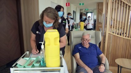 Federal Government to increase aged care worker wage by 15%