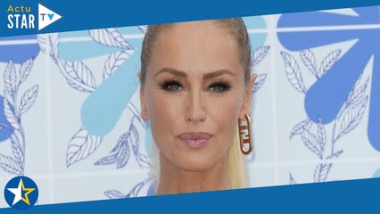 "Ça peut être plaisant" : Adriana Karembeu évoque les hommes qui la courtisent depuis l'annonce de s