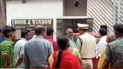 पूर्णिया: लोन नहीं चुकाने पर बैंक ने घर को किया सील