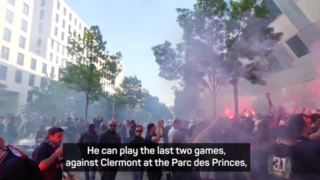 PSG fans want 'disrespectful' Messi out of club