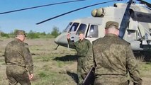 شاهد: وزير الدفاع الروسي يتفقد مدرعات يُفترض إرسالها إلى أوكرانيا