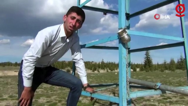 Köylülerin imece usulü aldığı güneş enerjisi paneli ve su motorunu çaldılar