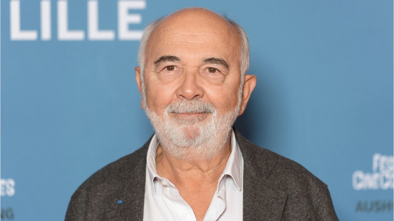 GALA VIDÉO - Gérard Jugnot : son lien méconnu avec une chanteuse très célèbre de comédie musicale