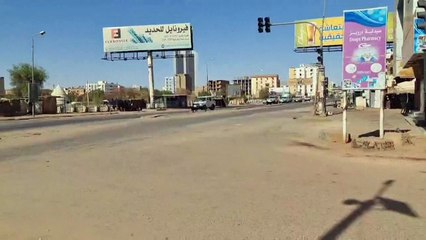 حافلات تابعة للصليب الأحمر الدولي تجول في الخرطوم