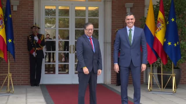 Pedro Sánchez recibe en Moncloa al presidente de Colombia Gustavo Petro