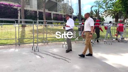 والي أمن البيضاء حاضر في محيط مركب محمد الخامس ويقف على تأمين المباراة