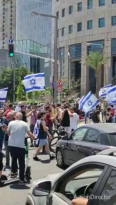 Today's Demonstration in Tel Aviv 04.05.23 , Azrieli Center, Government Building