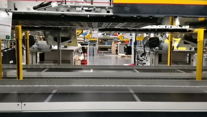 Amazon MAD7 almacén logístico