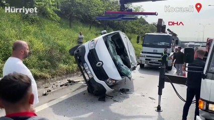 TEM'de minibüs devrildi, uzun araç kuyruğu oluştu