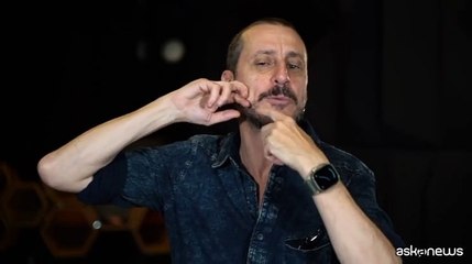 Luca Bizzarri a teatro col monologo "NonHannoUnAmico"