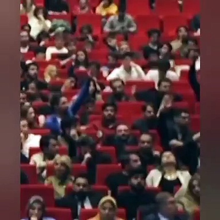 Oğuzhan Uğur, kendisine bağıran seyirciyi böyle uyardı: "Bir daha sesini bu şekilde yükseltirsen..."