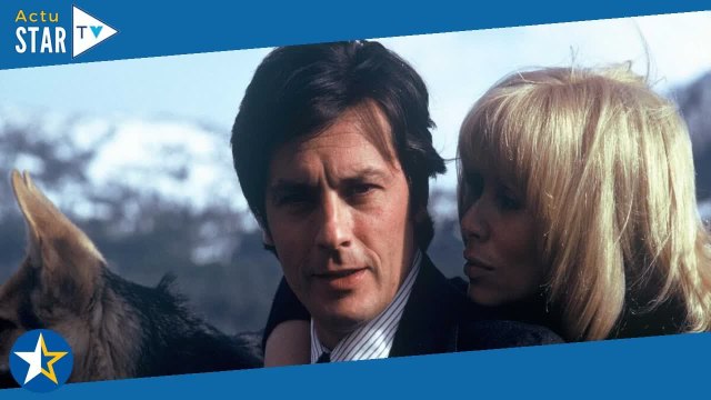 Je pense à ce bébé qui est né : la bouleversante lettre d'amour de Mireille Darc à Alain Delon dév