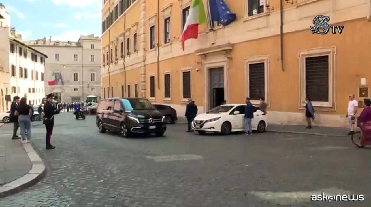 La Russa accoglie la Costituzione a palazzo Giustiniani