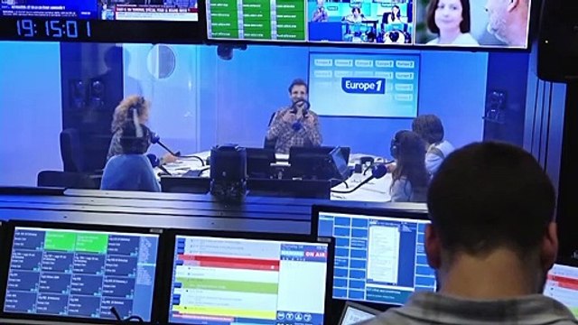 «Les Trois Mousquetaires» : à Paris, les spectateurs s'arrachent le roman d'Alexandre Dumas