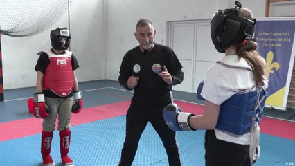 هكذا تجاوز صيت مدرب كونغفو حدود البوسنة إلى أمريكا