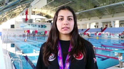 TEKİRDAĞ - Yüzmede 8 Türkiye şampiyonluğu bulunan Dila Gençay yeni dereceler için kulaç atıyor