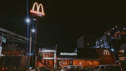 Hallan a más de 300 niños de 10 años trabajando en McDonalds hasta altas horas de la madrugada