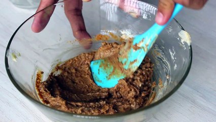 下载视频: Chocolate chips cookies with wheat flour & Jaggery   Cookies without sugar