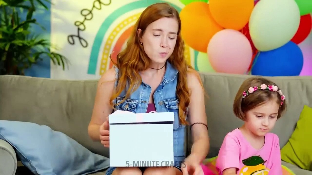 BEST HACKS TO KEEP YOUR FEET NICE __ Comfortable Shoes DIY Ideas