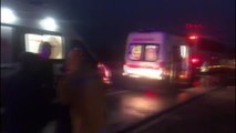 BALIKESİR Öğrencileri taşıyan otobüs, TIR'a arkadan çarptı: 33 yaralı