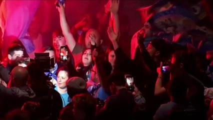 Les supporters de Naples fêtent déjà le Scudetto dans les rues de la ville