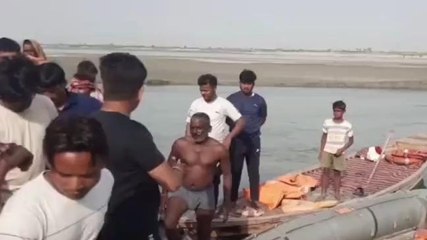 गंगा में ज़िंदगी की तलाश, गोताखोरों को नहीं लगा सुराग .....