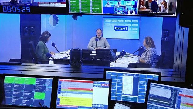 Pourquoi les rois et reines mettent-ils une couronne ?