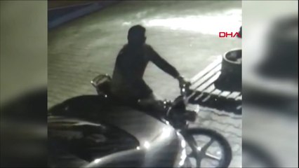 Güngören'de motosikleti çalamayınca parmak izlerini silip kaçtı