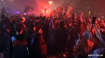 I fuochi d'artificio illuminano Napoli dopo la vittoria dello scudetto