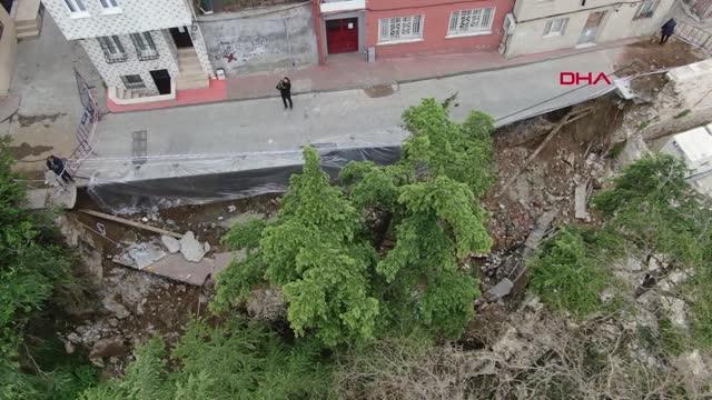 BEYOĞLU'NDA İSTİNAT DUVARI OKULUN BAHÇESİNE ÇÖKTÜ - 2